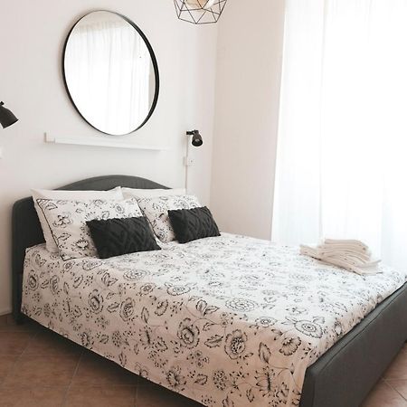 Civico 100 Bed & Breakfast Terni Exterior foto