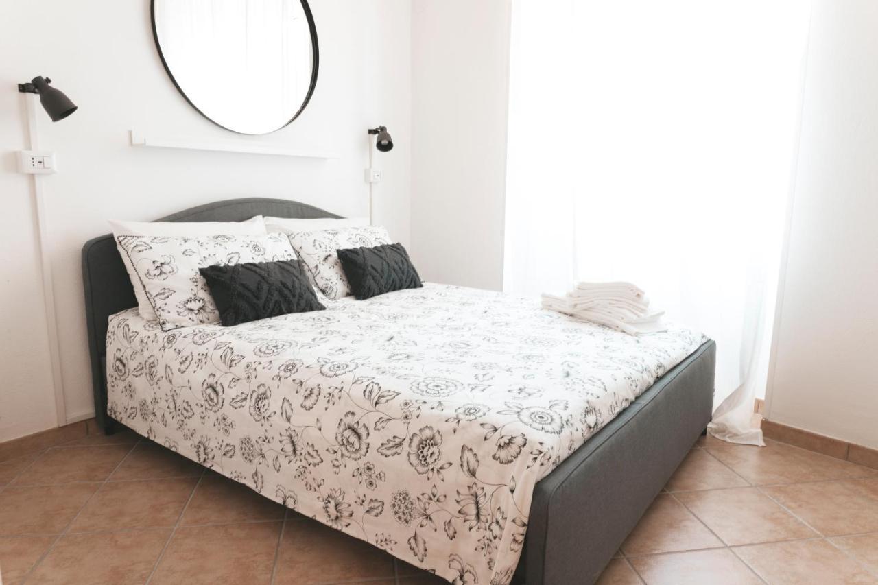 Civico 100 Bed & Breakfast Terni Exterior foto